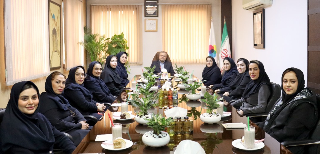 گرامی داشت بانوان شاغل در شرکت چاپ